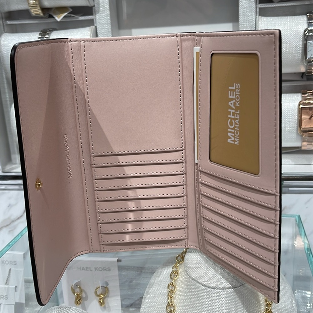 Michael Kors Jet Set Large Logo Trifold Wallet
Powder Blush Multi
NWT - Picture 11 of 16